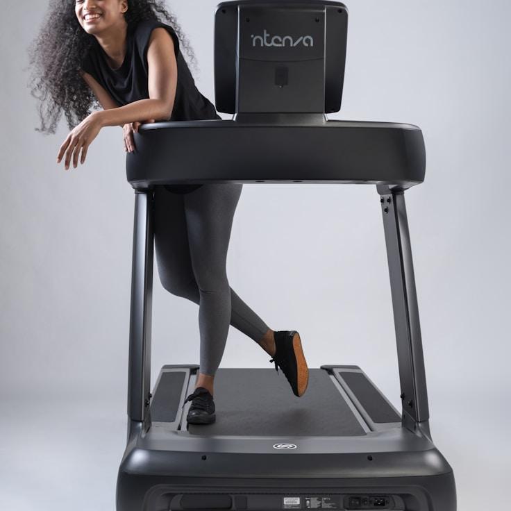 Supportive group workout environment